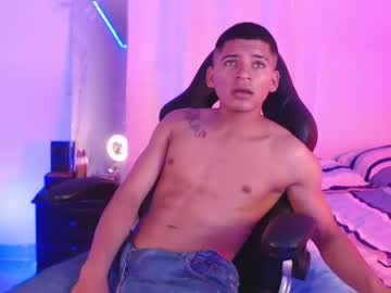 [25-03-24] isacc_santos record public show video from Chaturbate