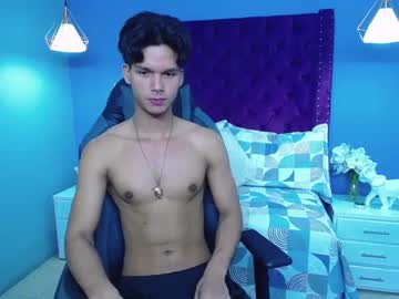 [24-08-23] felipe_seduction record public show from Chaturbate.com