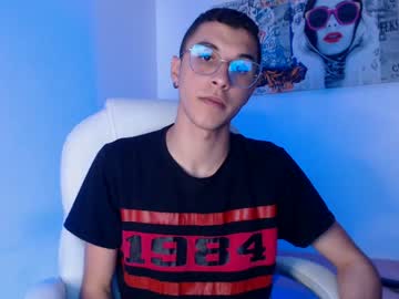 [03-01-24] thomas_23_ record webcam video from Chaturbate
