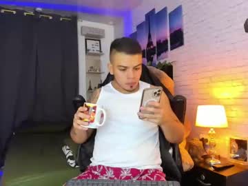 [19-05-23] charly_85016 record public show video from Chaturbate