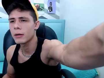 [12-01-22] patrickboys18 record video with toys from Chaturbate