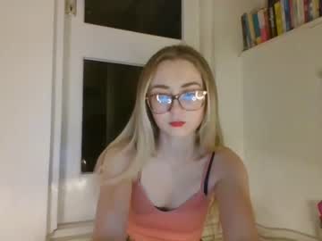 [21-01-22] izzy_naughty public show video from Chaturbate