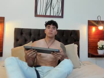 [09-03-22] andrewpiercee record premium show video from Chaturbate