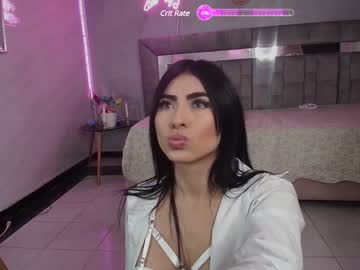 [19-10-23] _kristel_v video with toys