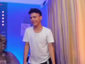 [11-12-23] howard_lix private XXX video from Chaturbate