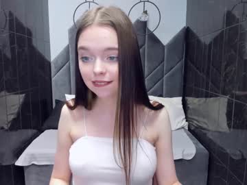 [18-03-22] lizzycharm public show video from Chaturbate