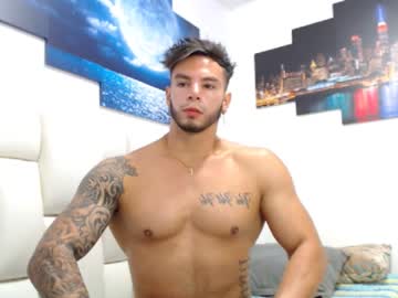 [16-02-22] troy_walker09 public show video from Chaturbate