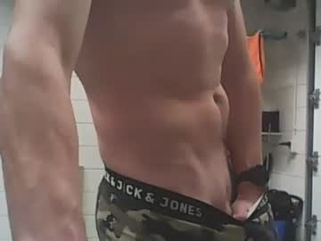 [16-04-24] dutchtommy28 public show from Chaturbate