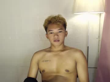 [24-03-24] khiancock23 public show from Chaturbate