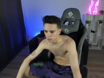 [22-03-24] barney_kevin blowjob show from Chaturbate