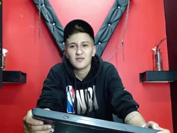[16-02-23] andy_kozlov_ video with dildo from Chaturbate