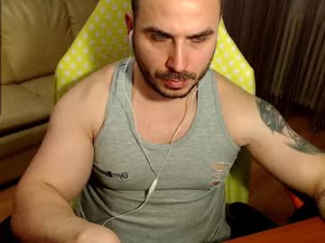 [08-01-22] uncutmuscle record public webcam video from Chaturbate