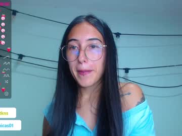 [07-10-22] bellashy_ public show from Chaturbate