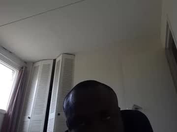 [05-05-22] hugeafrodude public webcam video from Chaturbate