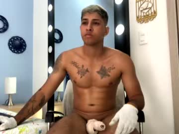 [18-10-22] juanjose8220 show with toys from Chaturbate.com