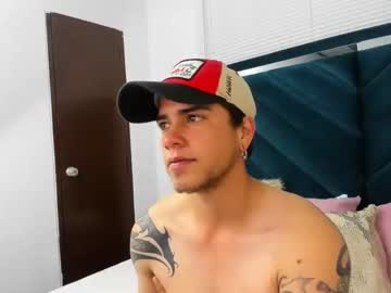 [06-07-22] matt_juguetes public show video from Chaturbate.com