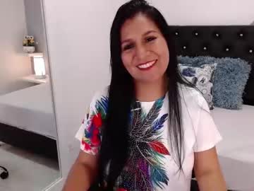 [01-03-22] queen_ayleen1 public show video from Chaturbate