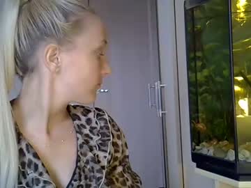 [17-04-24] mariablakex video