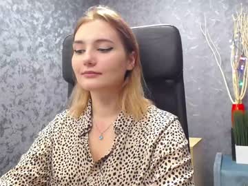 [03-08-22] holly_yumi cam video from Chaturbate