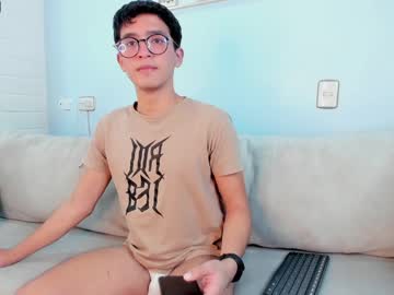 [04-01-23] adrew_lux show with cum from Chaturbate