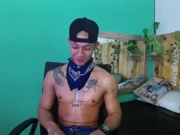 [19-04-22] micke_wells public show from Chaturbate.com