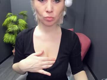 [16-03-23] zoeeast video with dildo