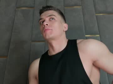 [25-04-24] sultryandrew record public show from Chaturbate.com