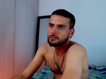 [28-07-22] stev_e111 video from Chaturbate