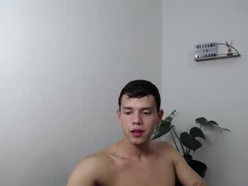 [22-02-24] kevintasshh cam video from Chaturbate.com
