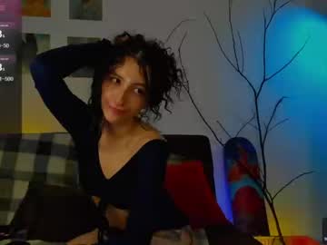 [13-03-24] ximenacollinss video with toys