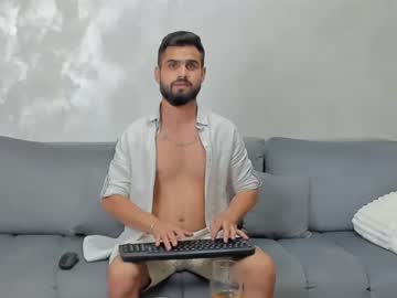 [08-08-22] alrenzo_brown record cam video from Chaturbate