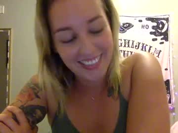 [19-08-22] thicc_tattooed_bitch record private show