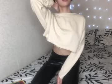 [11-05-22] milana_xoxo video with toys