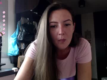 [18-08-23] mrs__le public show from Chaturbate