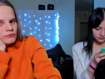[11-11-22] sophie_and_rachelss record video with dildo from Chaturbate.com
