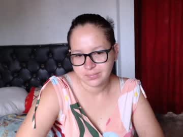 [12-04-23] hot_lucy2105 record cam show from Chaturbate.com