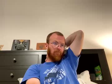 [19-04-23] hairyginger2 record video with dildo