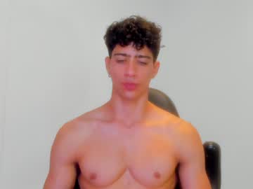 [16-03-24] tyler_lautners public show from Chaturbate.com