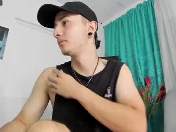 [08-01-22] manuel_alzate chaturbate toying record