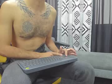 [20-08-22] alejo726 video with toys