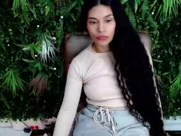 [17-12-22] holly_sparks video with toys