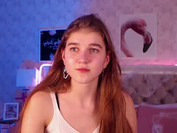 [28-10-22] kamilla_cutee show with toys from Chaturbate