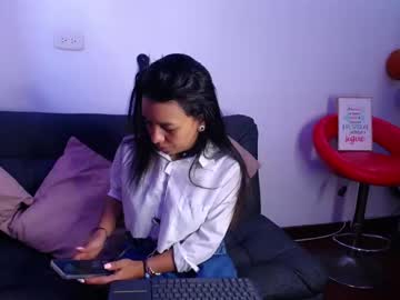 [08-04-24] petite_sophie01 record public show from Chaturbate