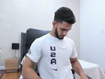 [05-01-24] mikethomson01 show with toys from Chaturbate