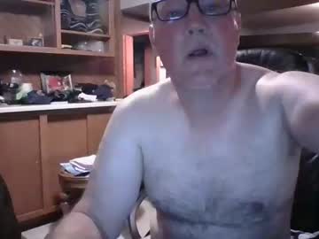 [18-08-23] googguy5e record video with toys from Chaturbate