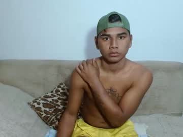 [17-08-23] maikel_hot79 public show video from Chaturbate.com