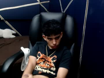 [22-08-23] asier18_ public show from Chaturbate
