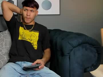 [17-11-22] thomas_collinss record private show video from Chaturbate