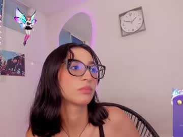 [14-03-24] mia_fowlerx1 show with toys