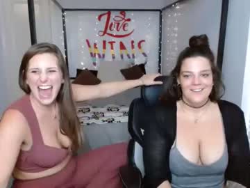 [22-06-22] southernmilfs record premium show from Chaturbate